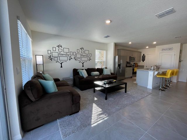 17 BELLA OAKS DRIVE, Port Orange, FL 32129