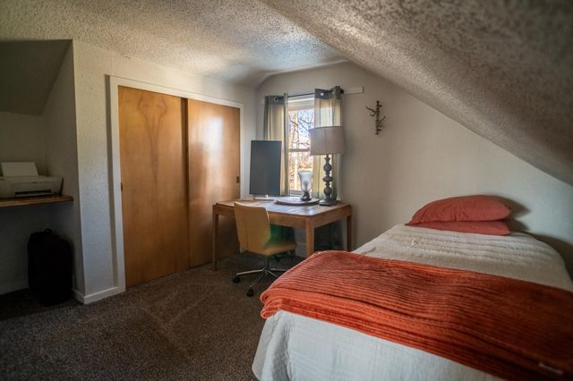 274 6th Avenue, Manistee, MI 49660