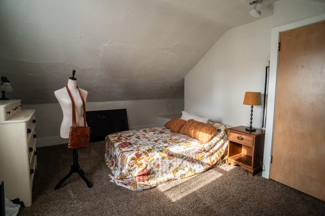 274 6th Avenue, Manistee, MI 49660