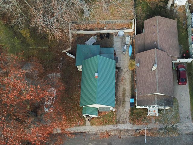 274 6th Avenue, Manistee, MI 49660