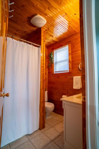 274 6th Avenue, Manistee, MI 49660