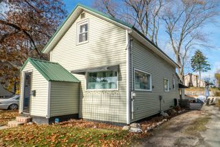 274 6th Avenue, Manistee, MI 49660