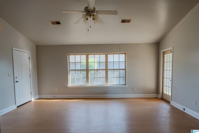 326 IVY HILLS CIRCLE, Calera, AL 35040