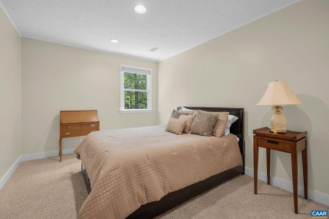 125 VINCENNES RD, Charlottesville, VA 22911
