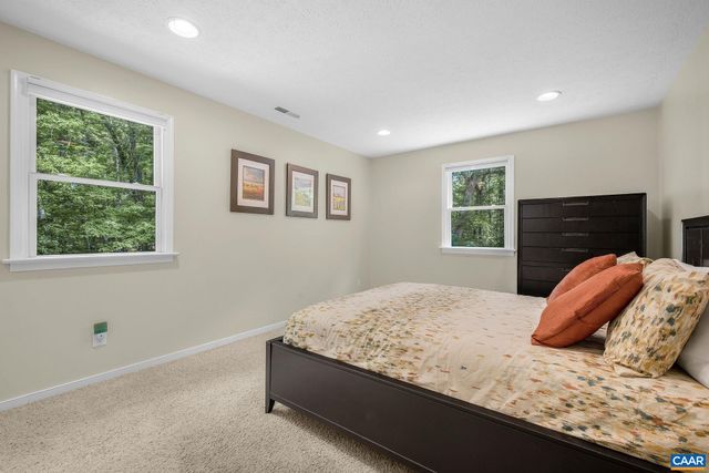 125 VINCENNES RD, Charlottesville, VA 22911