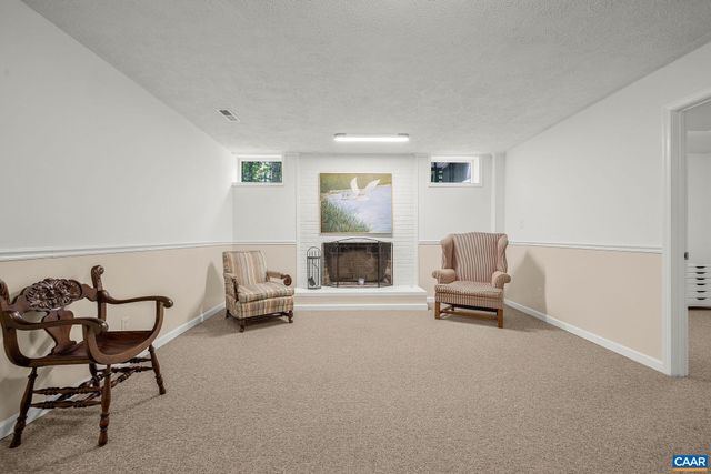 125 VINCENNES RD, Charlottesville, VA 22911