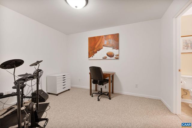 125 VINCENNES RD, Charlottesville, VA 22911