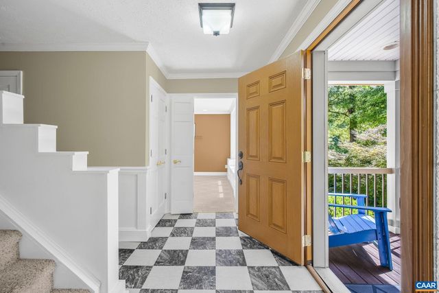 125 VINCENNES RD, Charlottesville, VA 22911
