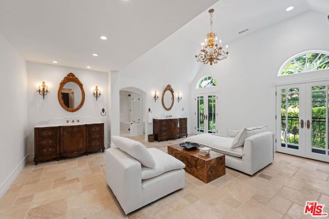 27931 Winding Way, Malibu, CA 90265