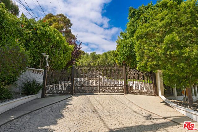 27931 Winding Way, Malibu, CA 90265