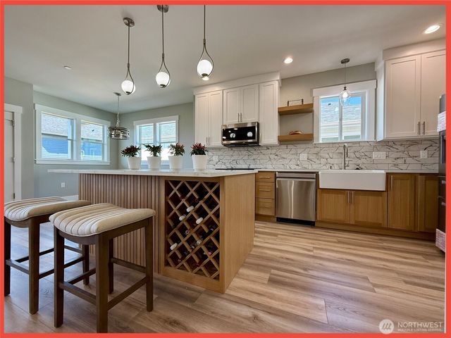 992 Alida Court SE, Ocean Shores, WA 98569