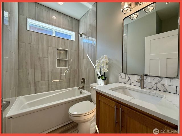 992 Alida Court SE, Ocean Shores, WA 98569