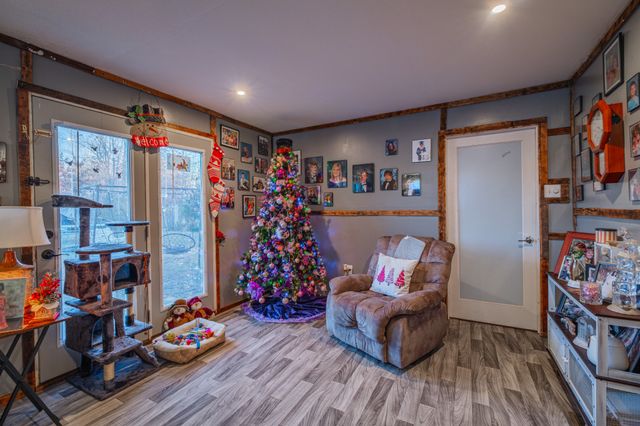 73 Spring Lake Cir, Beechgrove, TN 37018