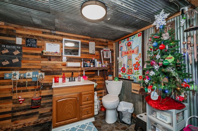 73 Spring Lake Cir, Beechgrove, TN 37018