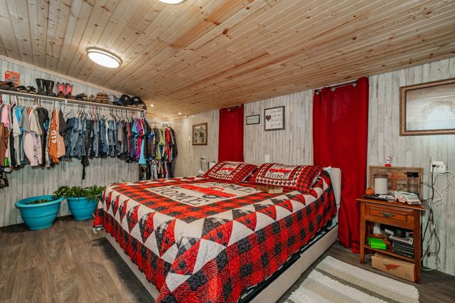 73 Spring Lake Cir, Beechgrove, TN 37018