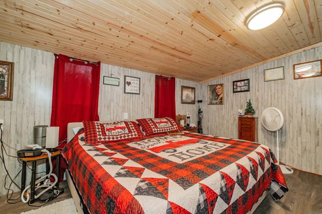 73 Spring Lake Cir, Beechgrove, TN 37018