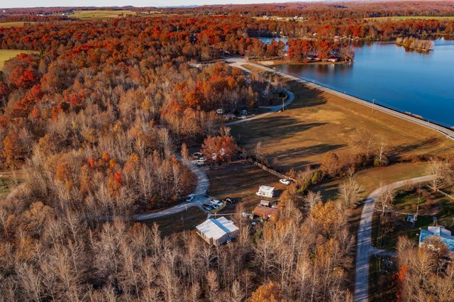 73 Spring Lake Cir, Beechgrove, TN 37018