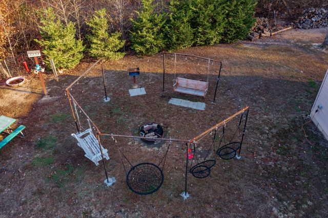 73 Spring Lake Cir, Beechgrove, TN 37018