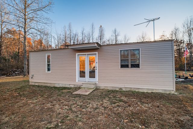 73 Spring Lake Cir, Beechgrove, TN 37018