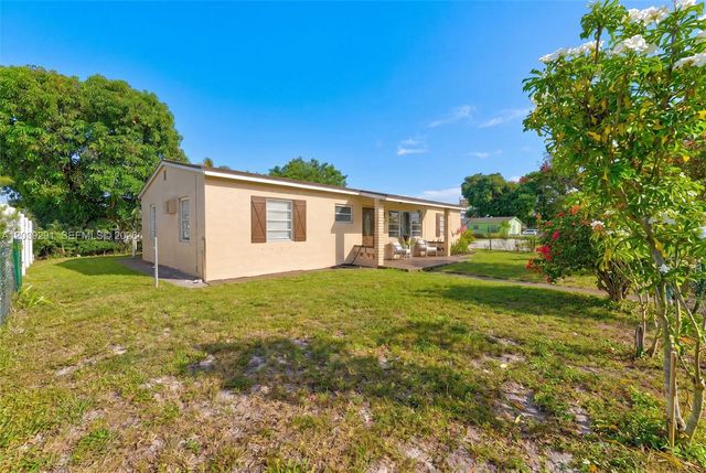 15535 NW 27th Place, Miami Gardens, FL 33054