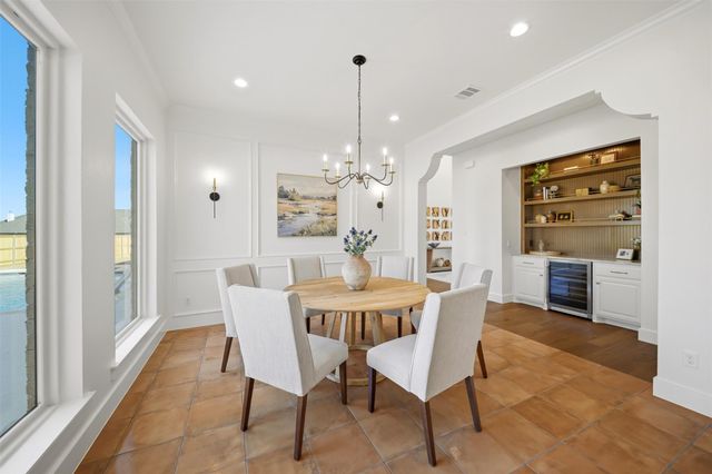 4801 Sunburst Ct, College Station, TX 77845