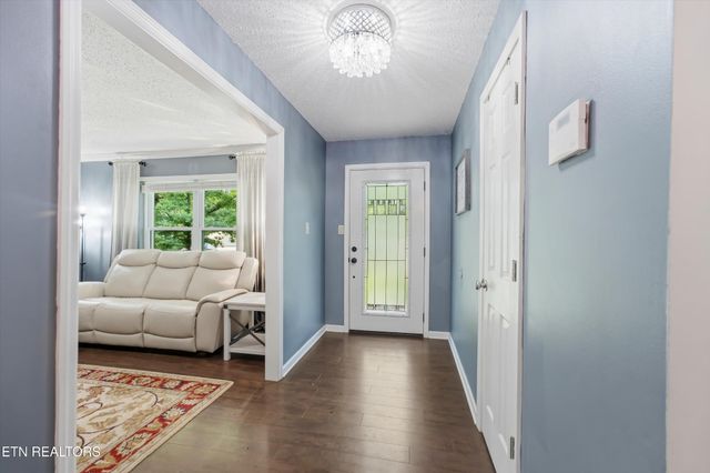 1516 Scottsdale Drive, Knoxville, TN 37922