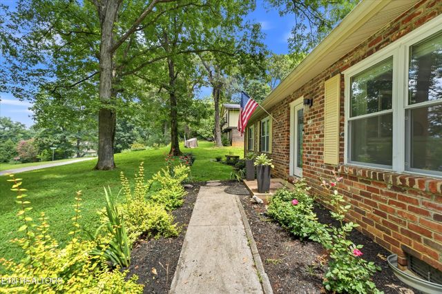 1516 Scottsdale Drive, Knoxville, TN 37922