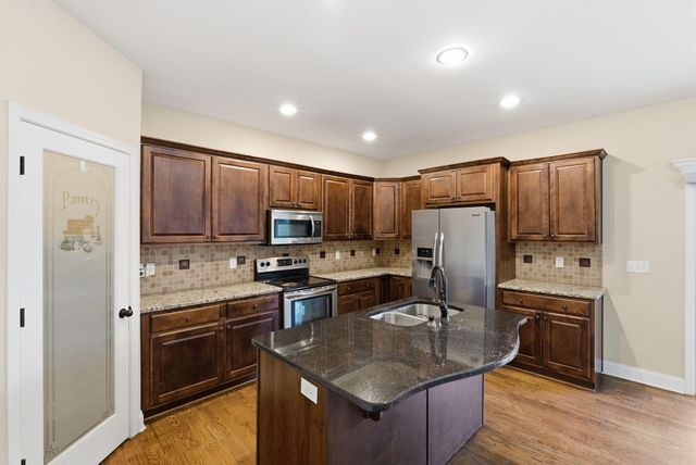 3705 St Andrews Walk, Lexington, KY 40509