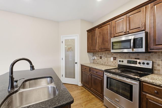 3705 St Andrews Walk, Lexington, KY 40509