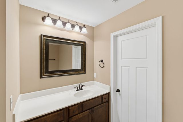 3705 St Andrews Walk, Lexington, KY 40509