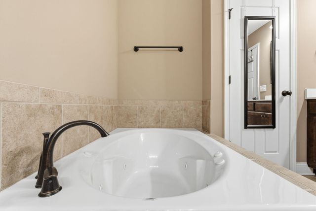 3705 St Andrews Walk, Lexington, KY 40509