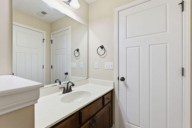 3705 St Andrews Walk, Lexington, KY 40509