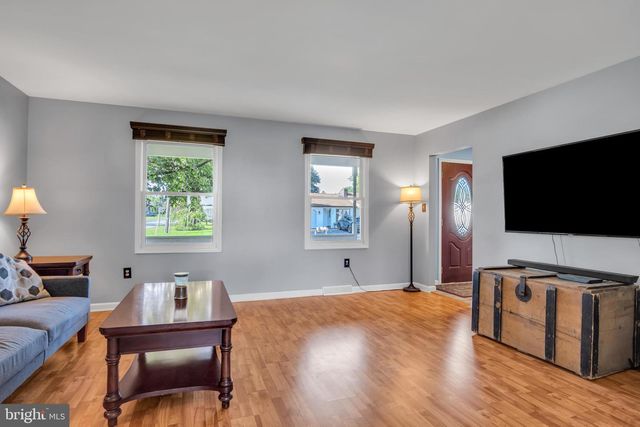 194 FAIRVIEW ST, Carlisle, PA 17015