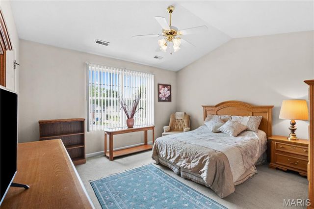 124 Northbay Court, Glen Carbon, IL 62034