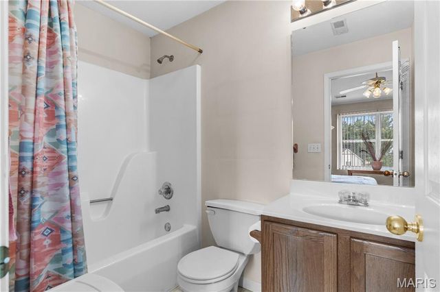 124 Northbay Court, Glen Carbon, IL 62034
