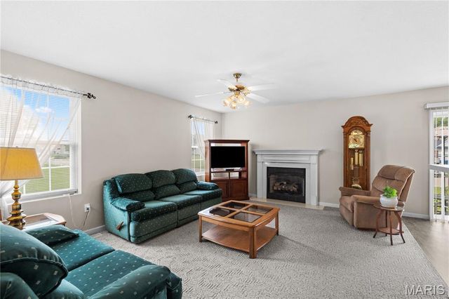 124 Northbay Court, Glen Carbon, IL 62034