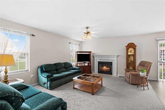 124 Northbay Court, Glen Carbon, IL 62034