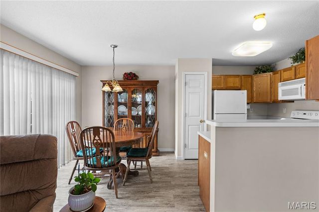 124 Northbay Court, Glen Carbon, IL 62034