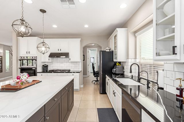 6604 W LEIBER Place, Glendale, AZ 85310