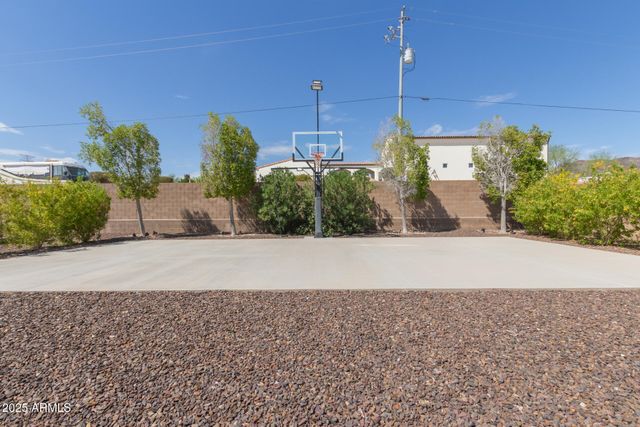 6604 W LEIBER Place, Glendale, AZ 85310