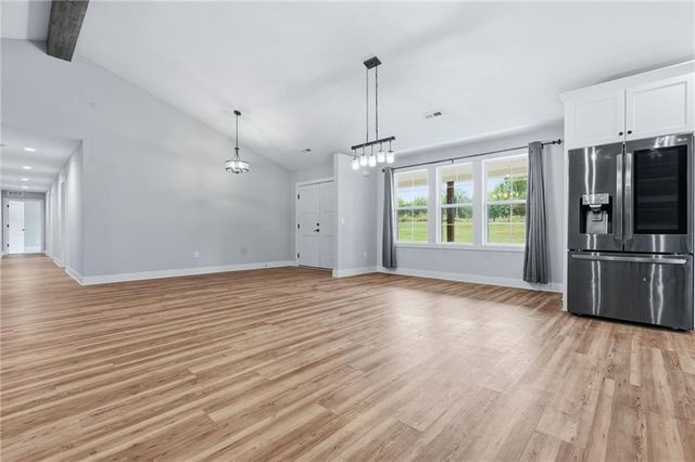 3 Kendi Lane, Belton, MO 64012