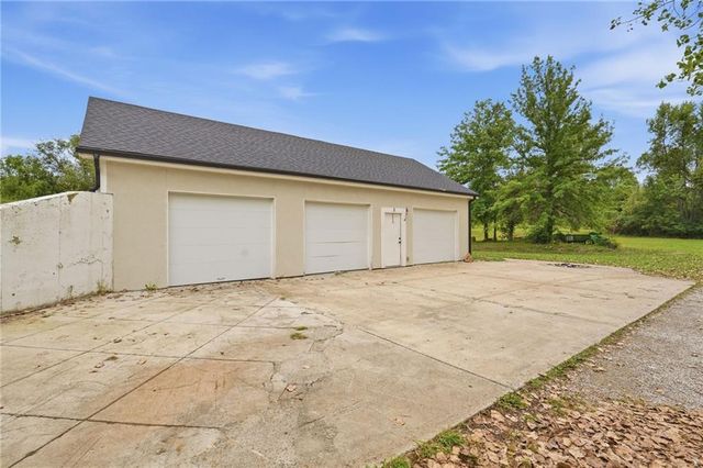 3 Kendi Lane, Belton, MO 64012