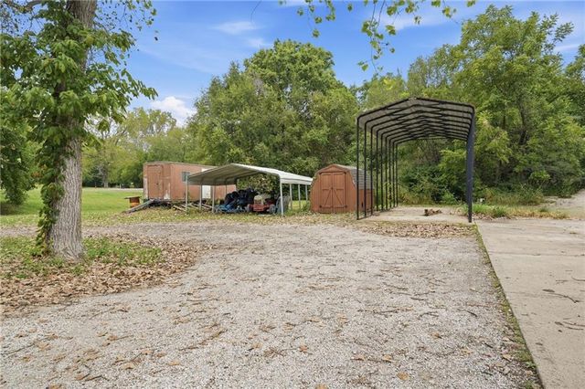 3 Kendi Lane, Belton, MO 64012