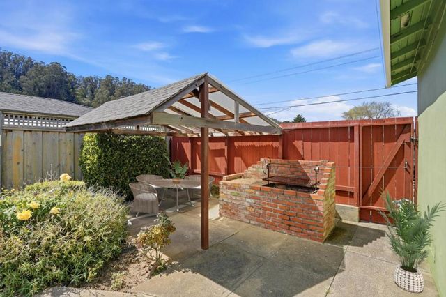 1372 Alicante Drive, Pacifica, CA 94044