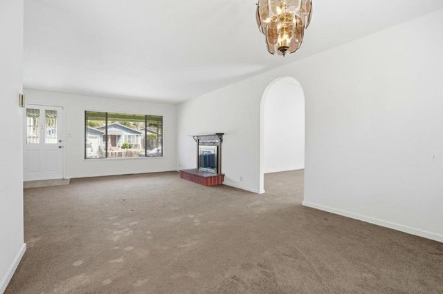 1372 Alicante Drive, Pacifica, CA 94044