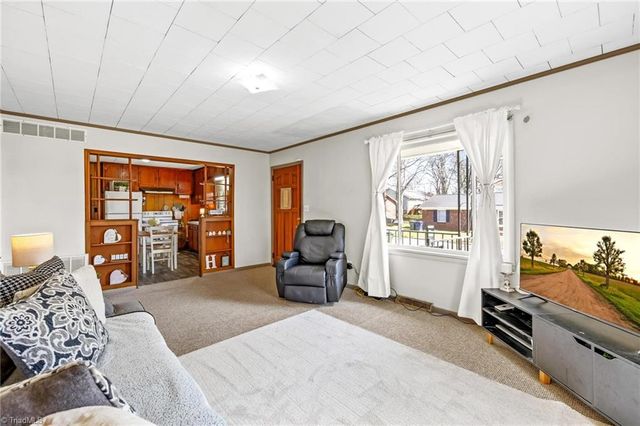 617 Hargrave Street, Lexington, NC 27292