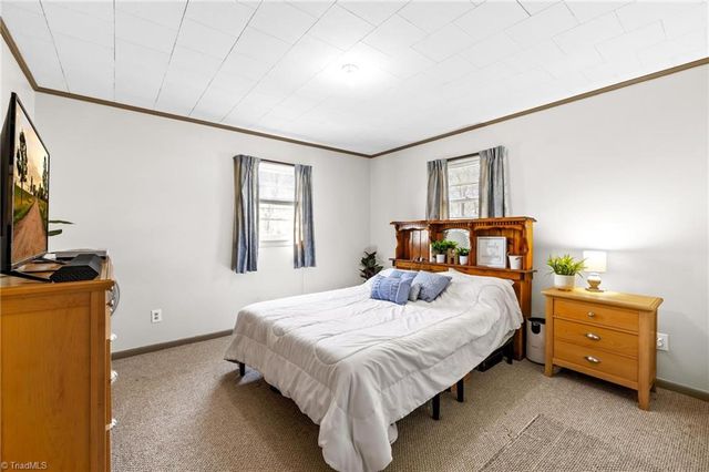 617 Hargrave Street, Lexington, NC 27292