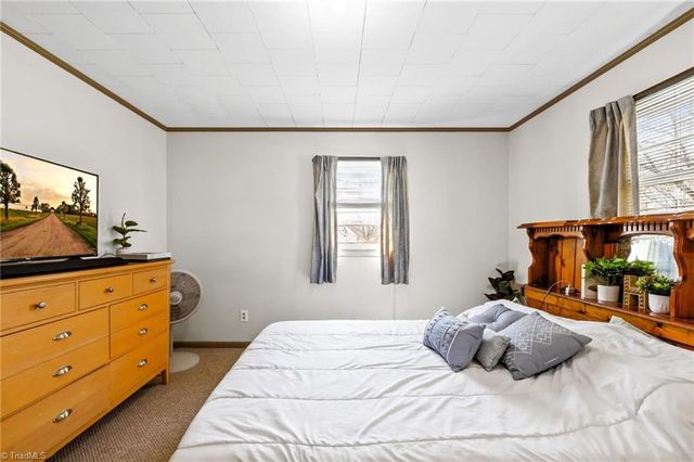 617 Hargrave Street, Lexington, NC 27292