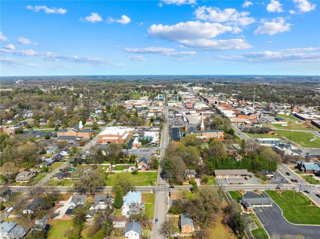 617 Hargrave Street, Lexington, NC 27292