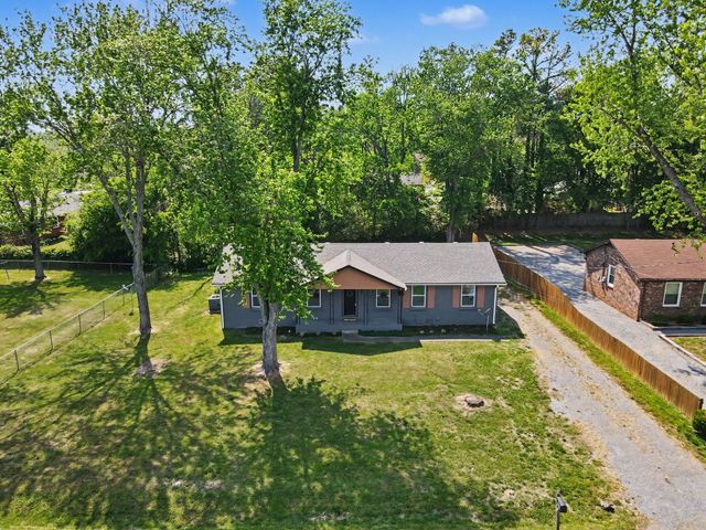 1214 Rutherford St, Murfreesboro, TN 37130